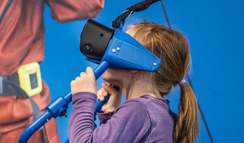 VR_flicka_1024x600.jpg