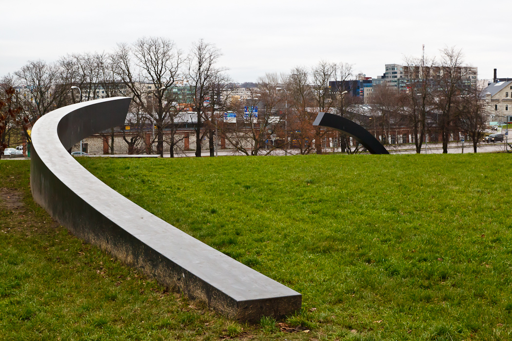 Tallinn_Estonia_monument_Wikimapia_vc.jpg