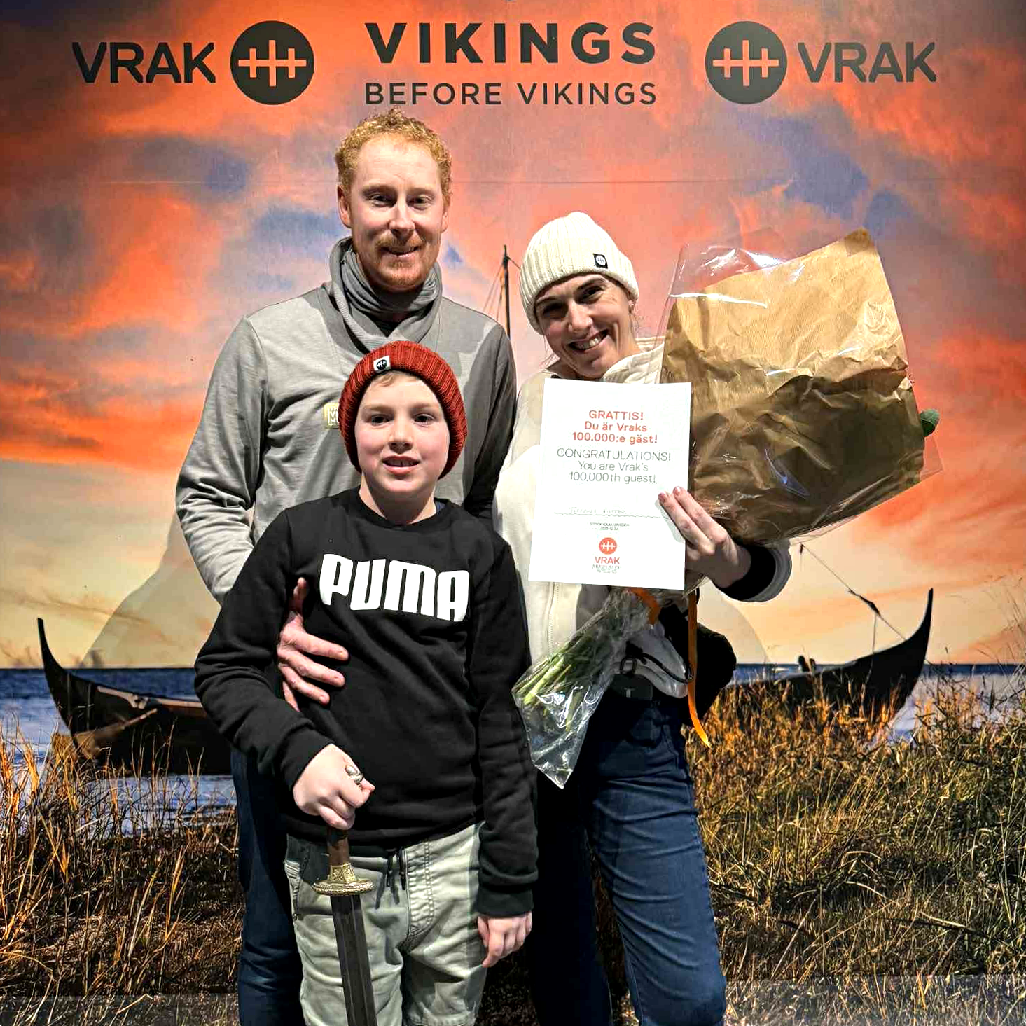 Tiffany Ritter with family from Adelaide, Australia became VRAKs 100.000th visitor 2025