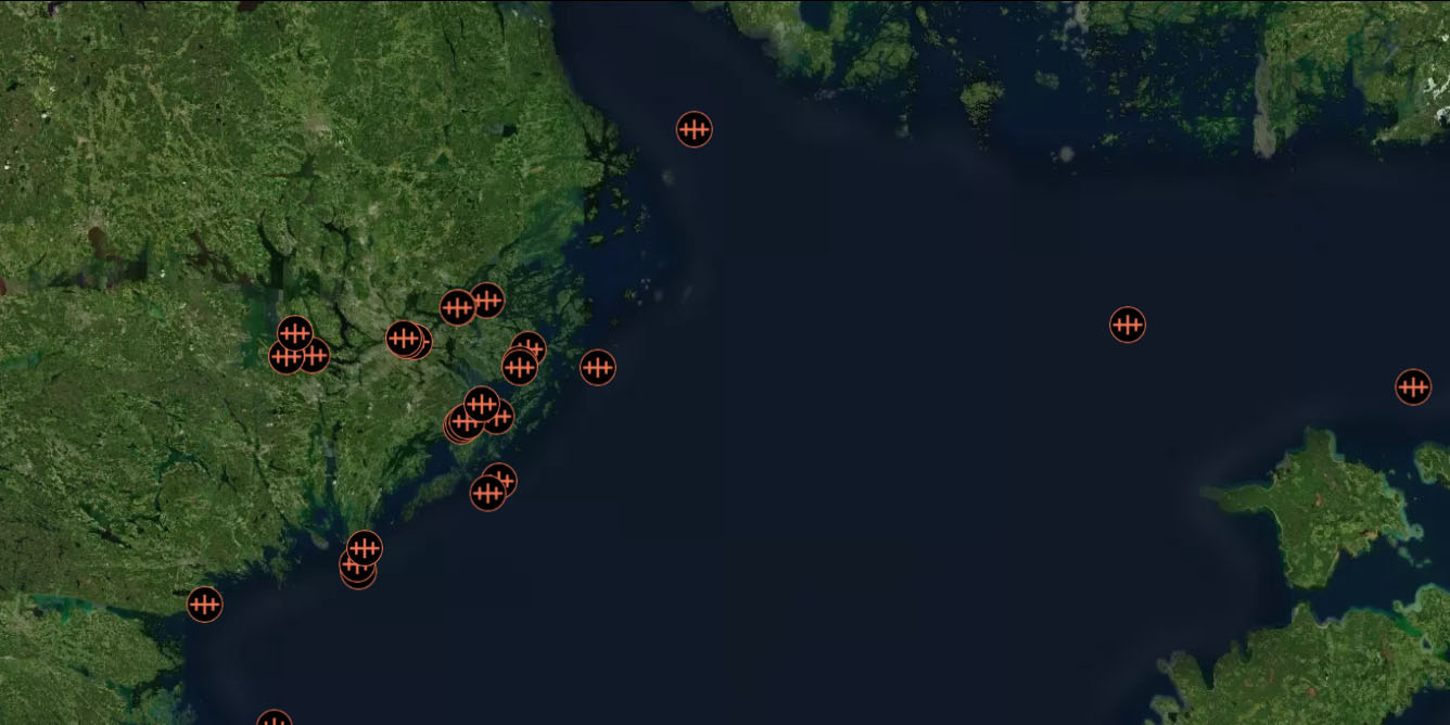Karta över Östersjön med symbolen för vrak utplacerad på olika ställen.