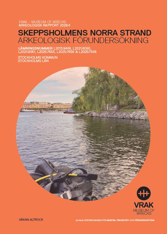 Orange rapportsida med runt foto taget från vattnet som visar strandkant på Skeppsholmen